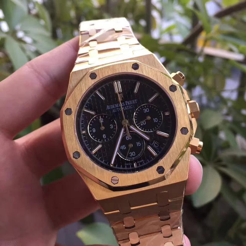 Audemars Piguet Royal Oak Chronograph – Gold & Black