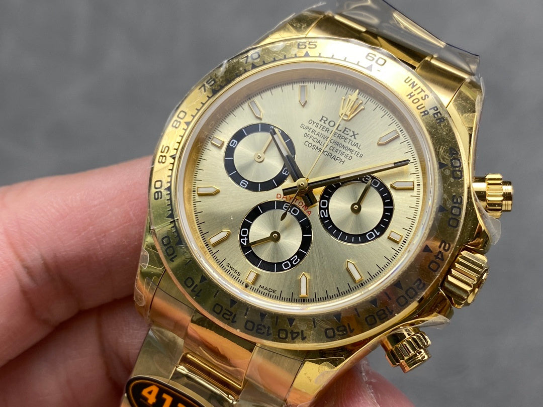 Rolex Daytona - Golden and Bright Black Dial