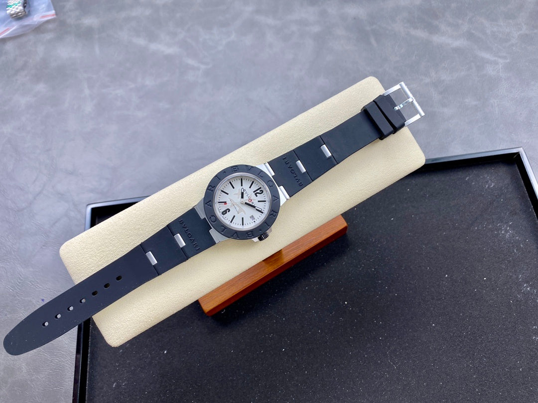 BVLGARI Aluminium White Dial – Rubber Strap