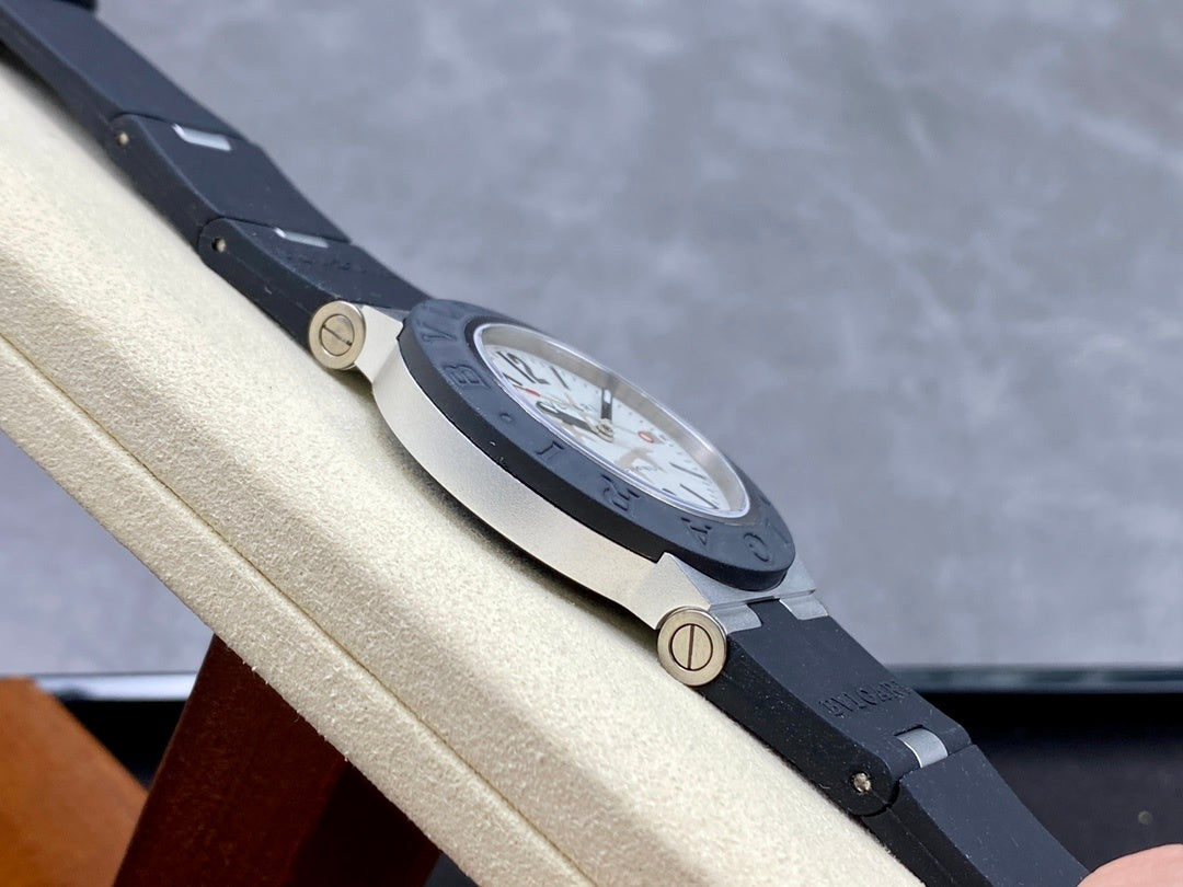 BVLGARI Aluminium White Dial – Rubber Strap