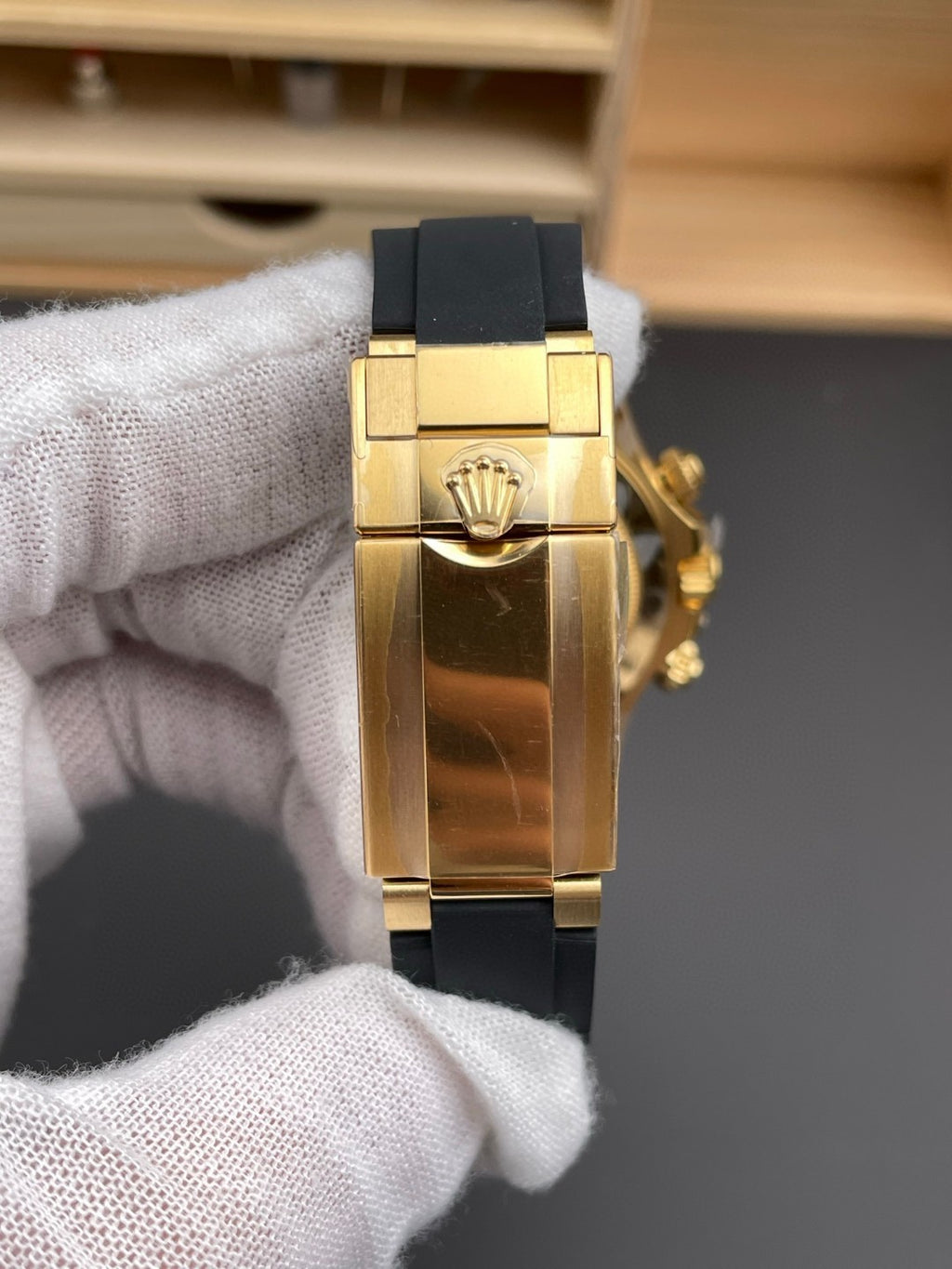 Rolex Cosmograph Daytona Gold 40mm – Oysterflex