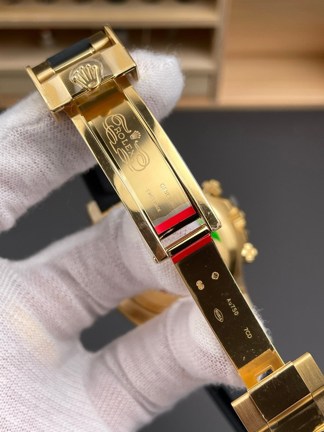 Rolex Cosmograph Daytona Gold 40mm – Oysterflex