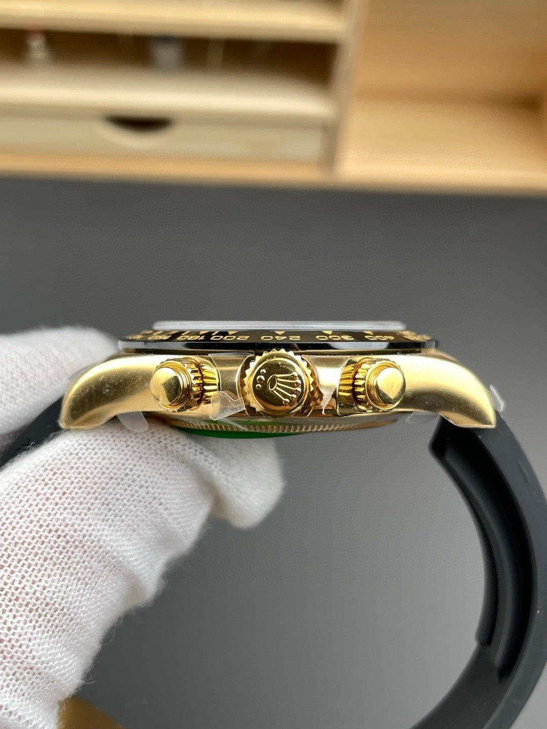 Rolex Cosmograph Daytona Gold 40mm – Oysterflex