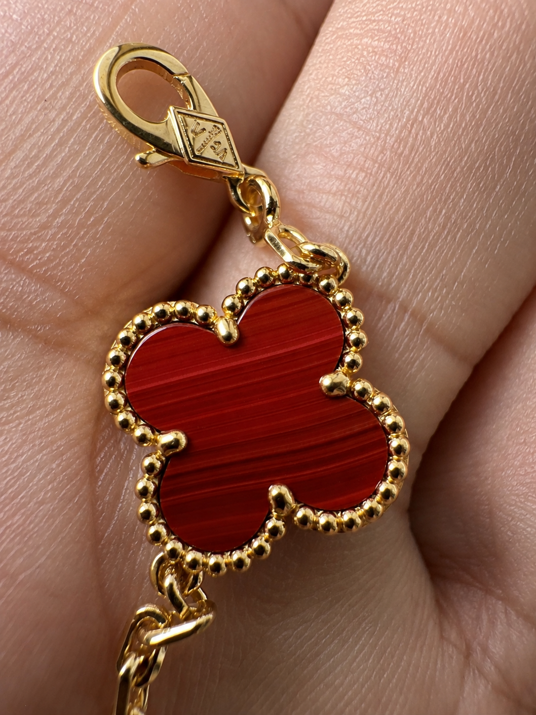 Van Cleef & Arpels Vintage Alhambra Bracelet, 5 Motifs – Carnelian Yellow Gold