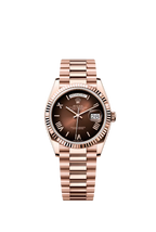 Rolex Day-Date 40 – Olive Green Dial – 228235 – Fluted Bezel – President Bracelet