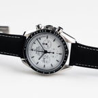 Omega Speedmaster 311.32.42.30.04.003 Silver Snoopy Apollo XIII 45th Anniversary Edition Stainless Steel White Dial Limited Edition of 1970 (2015)